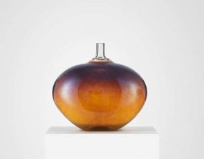 BERTIL VALLIEN BEANS GOLDEN BROWN AC -20 - KOSTA BODA ARTIST COLLECTION