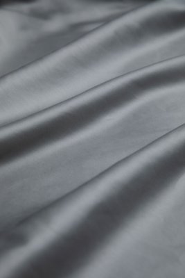 Zoom bild av Dra-på-lakan Ljusgrå 160x200 Satin