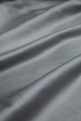 Zoom bild av Dra-på-lakan Ljusgrå 90x200 Satin