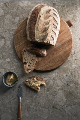 Zoom bild av Alcamo rund serveringsbräda - Vinga Home