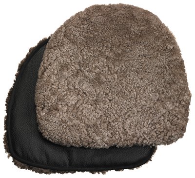 Zoom bild av SKANDILOCK - BUZZ, STOPPAD DYNA I FÅRSKINN, FORMSYDD FÖR LILLA ÅLAND 38X40 CM