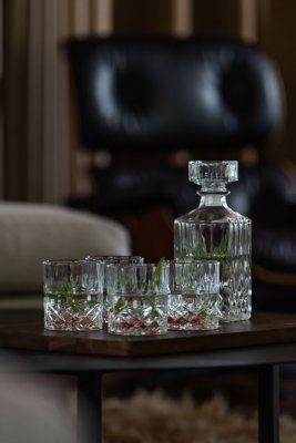 Zoom bild av Karaff med 4 glas