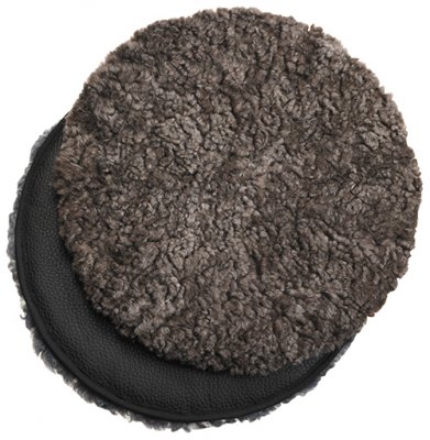 Zoom bild av SKANDILOCK - MOZZIE, STOPPAD DYNA I FÅRSKINN 36 Ø CM