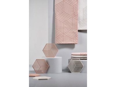 Zoom bild av Zone Denmark Grytunderlägg Hexagon Warm Grey